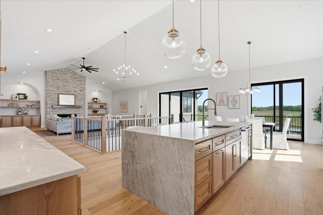 575 Morning Cove Circle, Verona, WI 53593