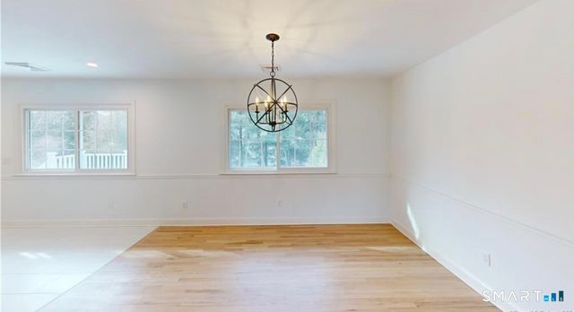 1 Cottontail Road, Norwalk, CT 06854