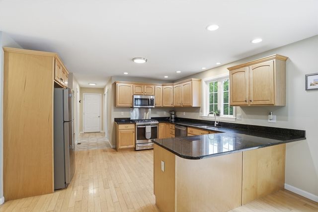 1 Partridge Ln, Littleton, MA 01460