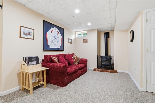 1 Partridge Ln, Littleton, MA 01460