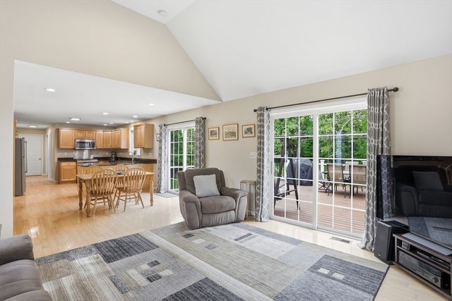 1 Partridge Ln, Littleton, MA 01460