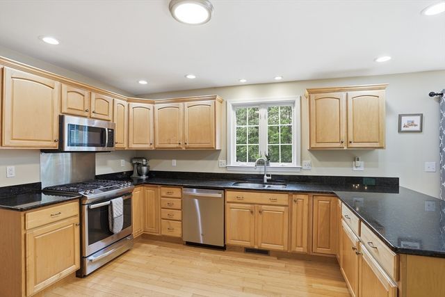 1 Partridge Ln, Littleton, MA 01460