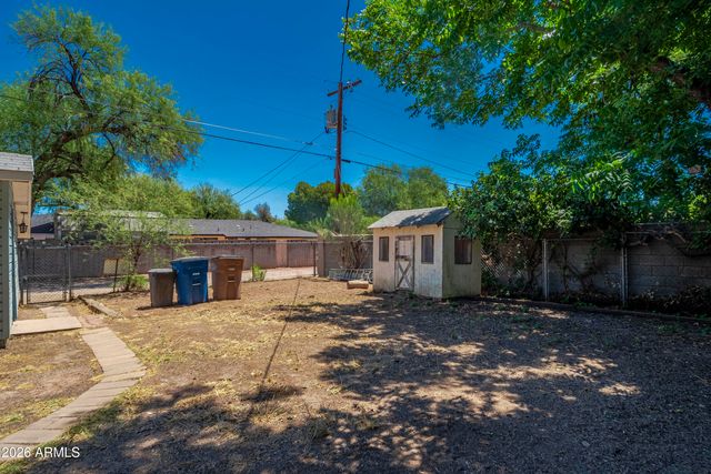 247 S MESQUITE Street, Wickenburg, AZ 85390
