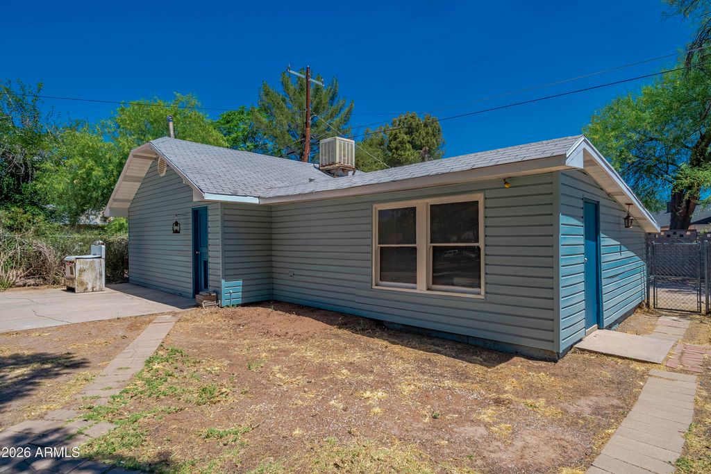 247 S MESQUITE Street, Wickenburg, AZ 85390 — photo 2
