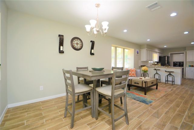 114 Springs Edge Drive, Conroe, TX 77356