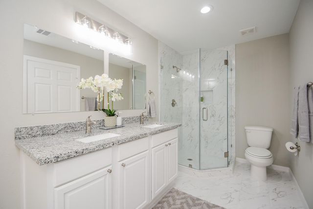 114 Springs Edge Drive, Conroe, TX 77356