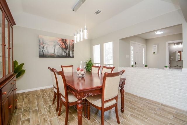 114 Springs Edge Drive, Conroe, TX 77356