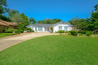 114 Springs Edge Drive, Conroe, TX 77356