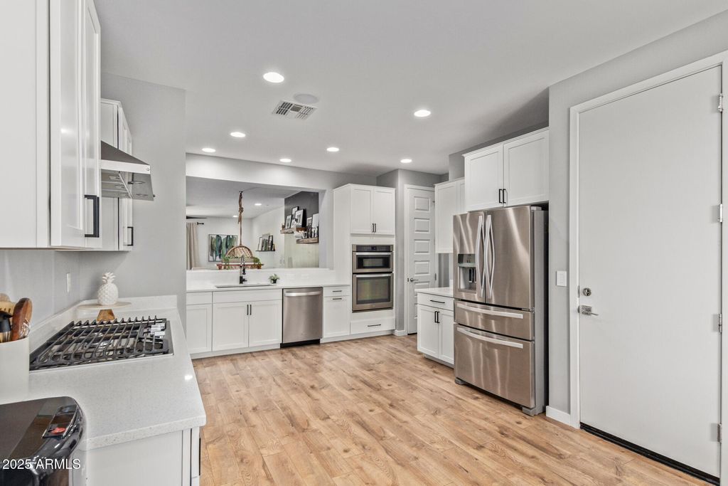 property-img