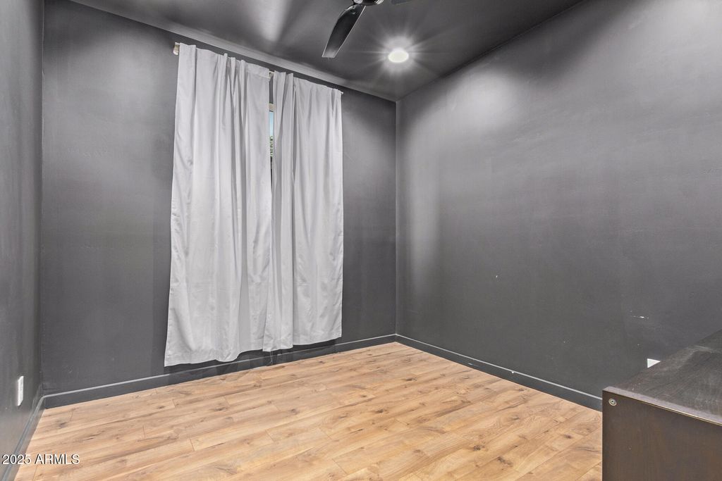 property-img