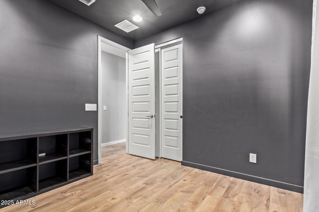 property-img
