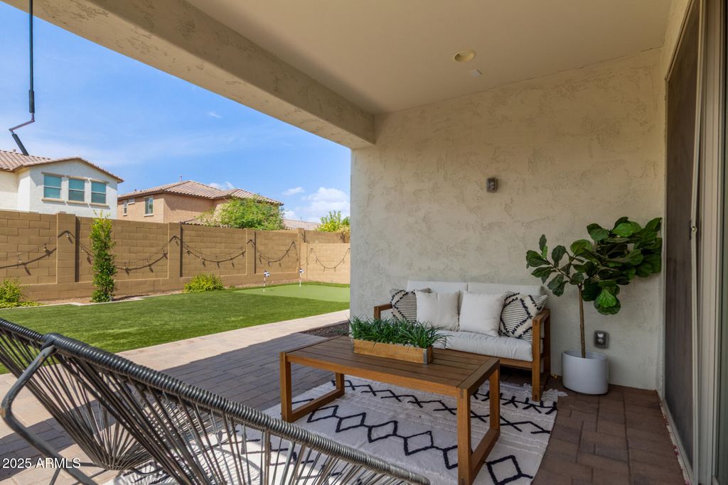 property-img