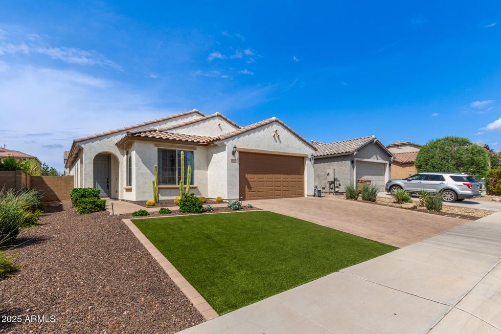property-img