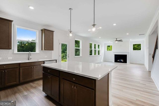 8845 Chesford Grove, Ball Ground, GA 30107