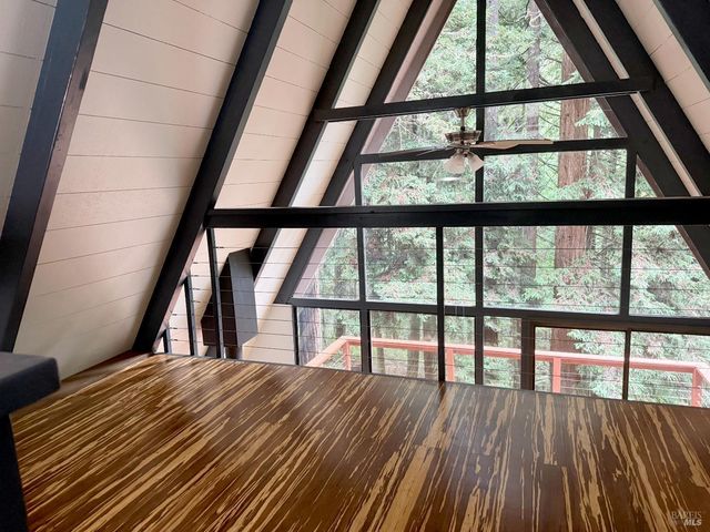 26465 Poppy Dr, Willits, CA 95490