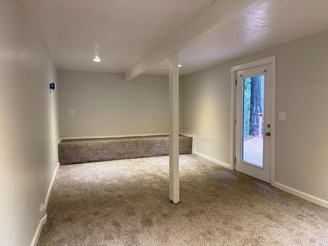 26465 Poppy Dr, Willits, CA 95490