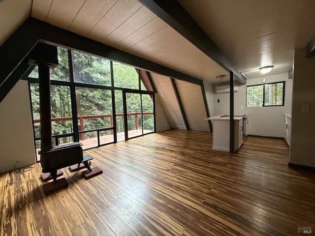 26465 Poppy Dr, Willits, CA 95490