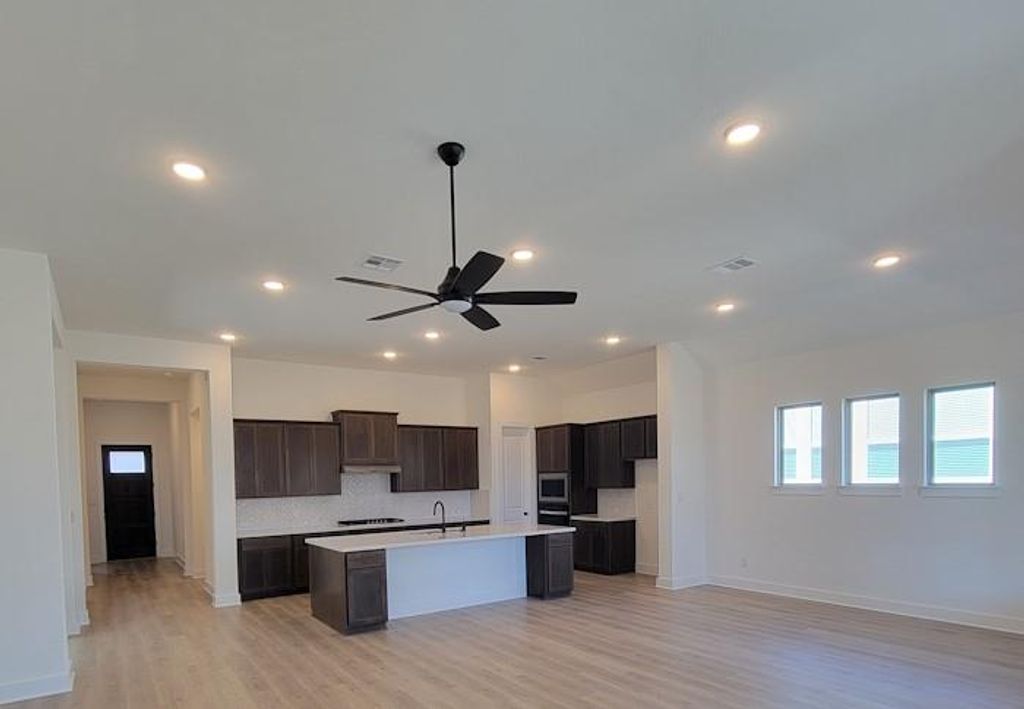 408 Five Mile Creek WAY, Kyle, TX 78640