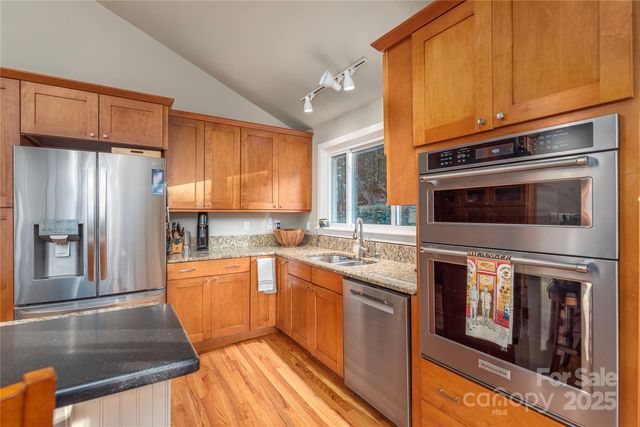 106 Spooks Branch Road, Asheville, NC 28804