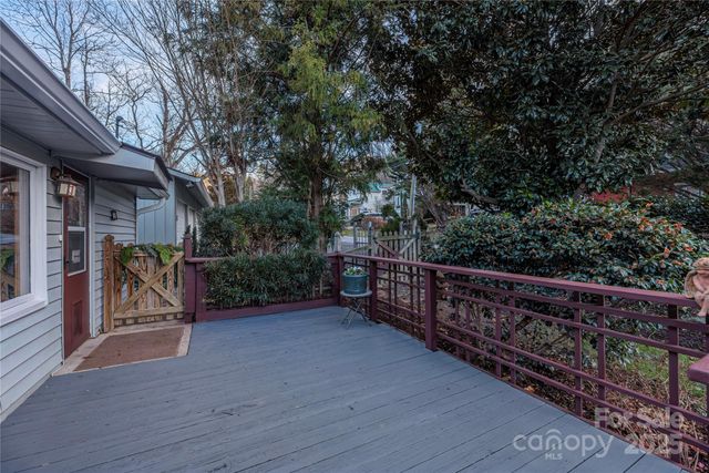 106 Spooks Branch Road, Asheville, NC 28804