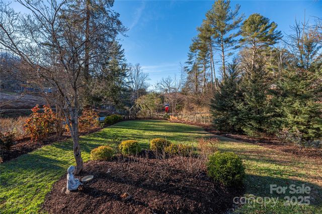 106 Spooks Branch Road, Asheville, NC 28804