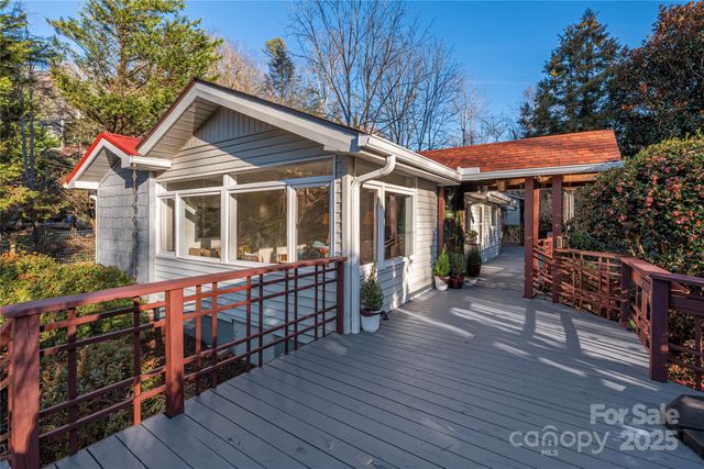 106 Spooks Branch Road, Asheville, NC 28804