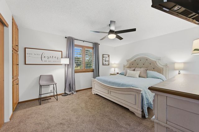 14618 SW 173rd St, Rose Hill, KS 67133