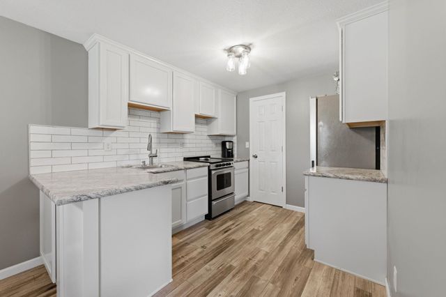 14618 SW 173rd St, Rose Hill, KS 67133