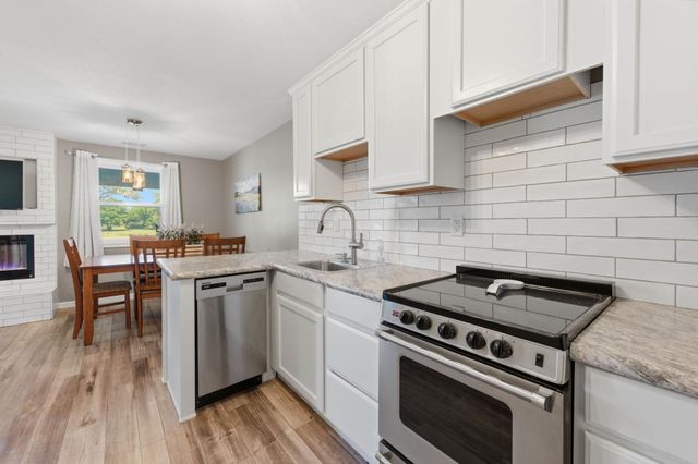 14618 SW 173rd St, Rose Hill, KS 67133