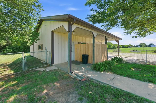 14618 SW 173rd St, Rose Hill, KS 67133