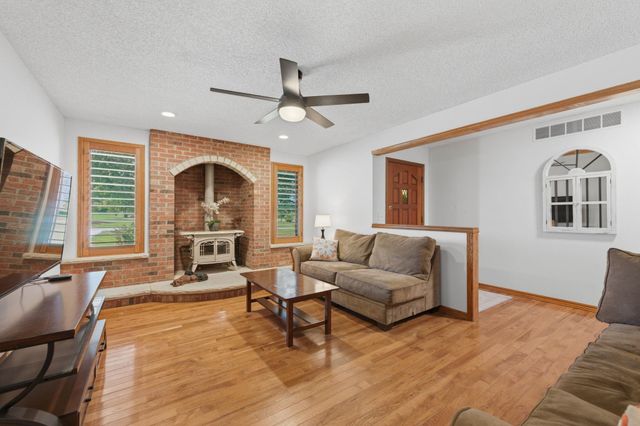 14618 SW 173rd St, Rose Hill, KS 67133