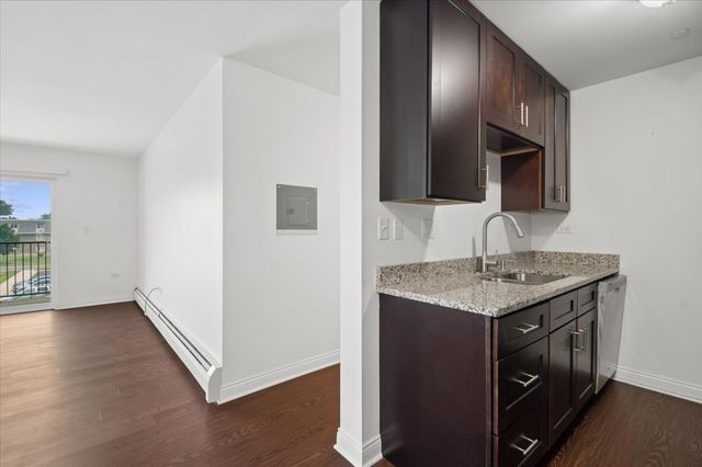 848 Mcintosh Court 204, Prospect Heights, IL 60070