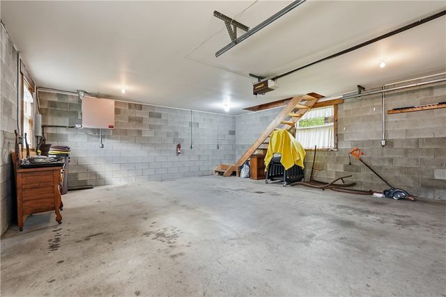 215 Edgewood Dr, Buffalo Twp, PA 16055