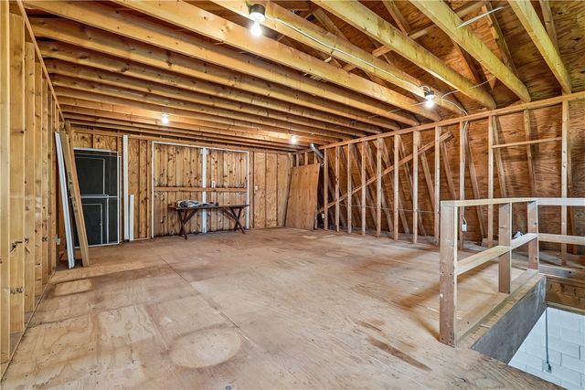 215 Edgewood Dr, Buffalo Twp, PA 16055