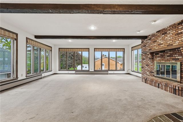 215 Edgewood Dr, Buffalo Twp, PA 16055
