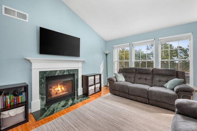 83 Dickson Dr, Plymouth, MA 02360