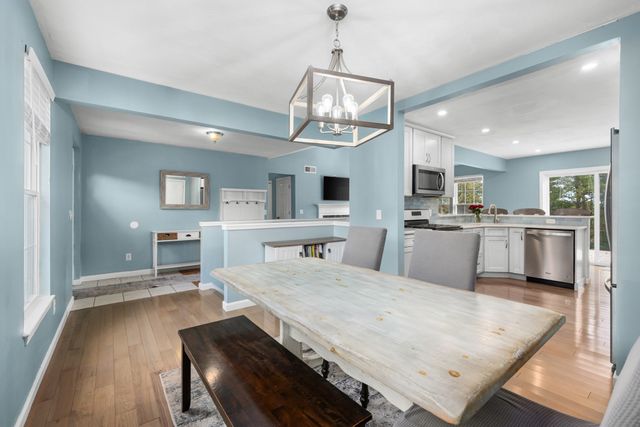 83 Dickson Dr, Plymouth, MA 02360