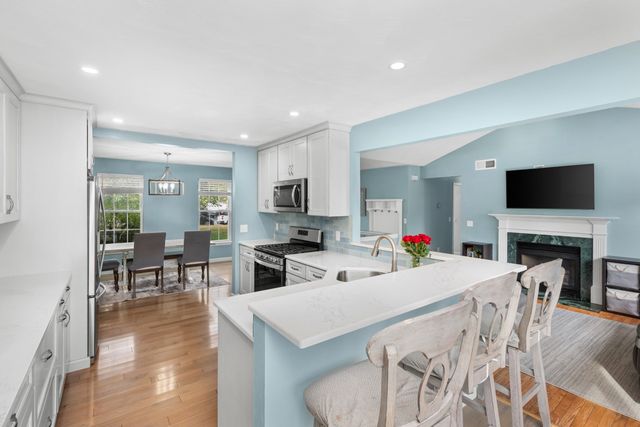 83 Dickson Dr, Plymouth, MA 02360