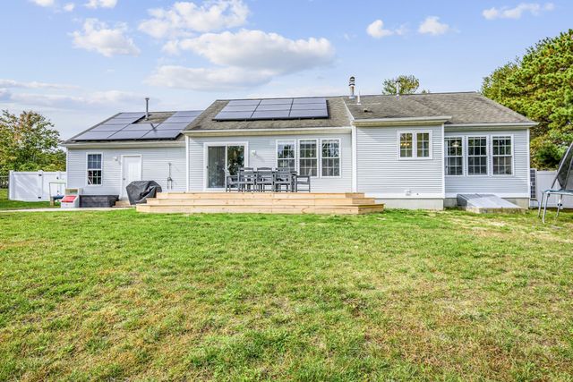 83 Dickson Dr, Plymouth, MA 02360