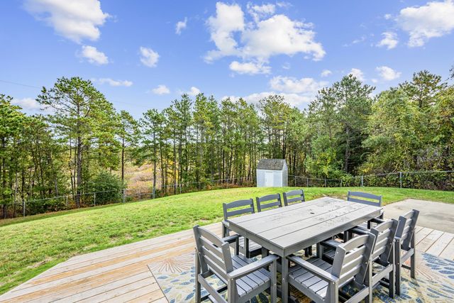 83 Dickson Dr, Plymouth, MA 02360