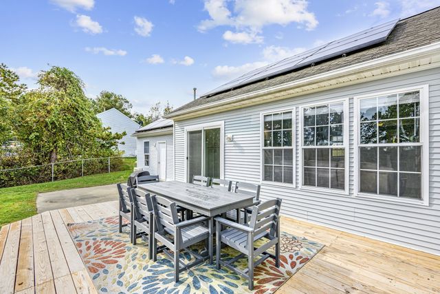 83 Dickson Dr, Plymouth, MA 02360
