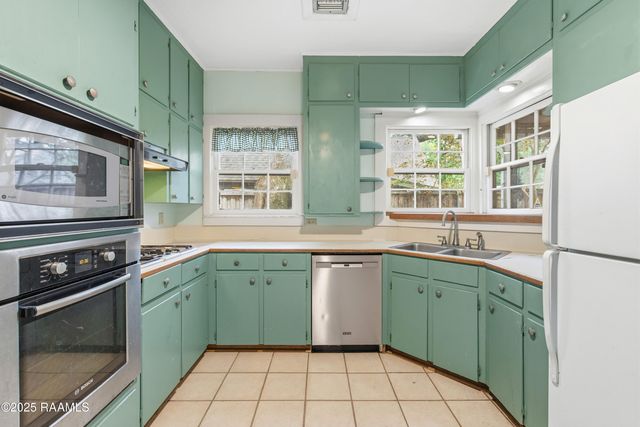 135 Clark Court, Lafayette, LA 70503