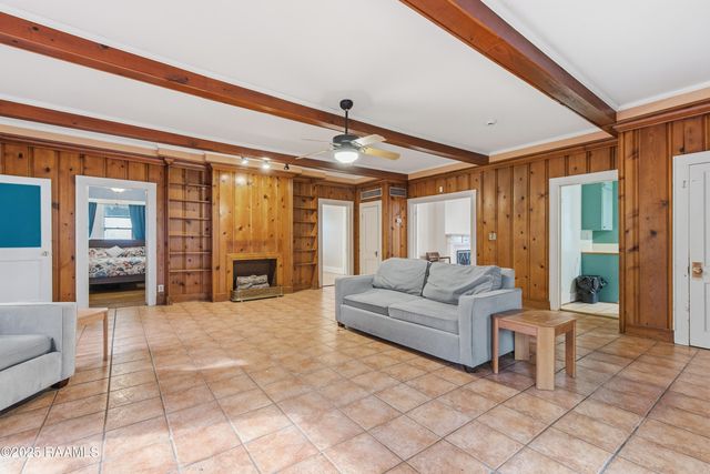 135 Clark Court, Lafayette, LA 70503