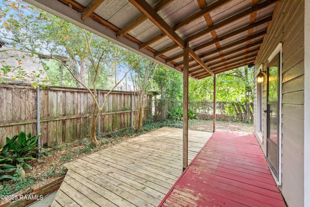 135 Clark Court, Lafayette, LA 70503