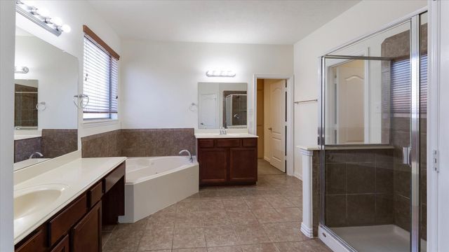 13202 Indigo Creek Lane, Pearland, TX 77584