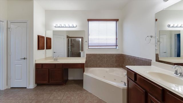 13202 Indigo Creek Lane, Pearland, TX 77584