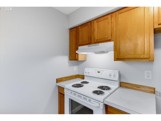 115 LOWRANE Dr, Kelso, WA 98626