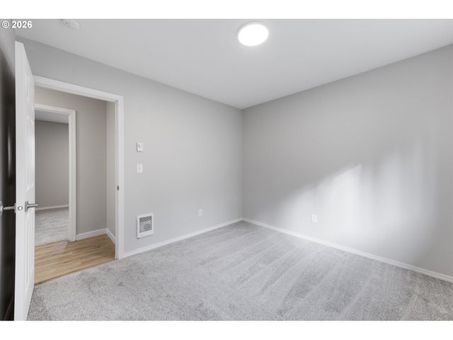 115 LOWRANE Dr, Kelso, WA 98626