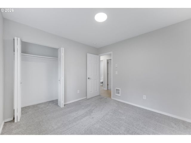 115 LOWRANE Dr, Kelso, WA 98626