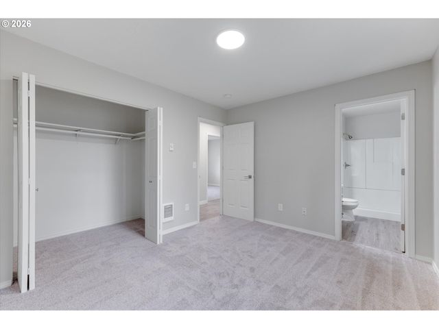 115 LOWRANE Dr, Kelso, WA 98626